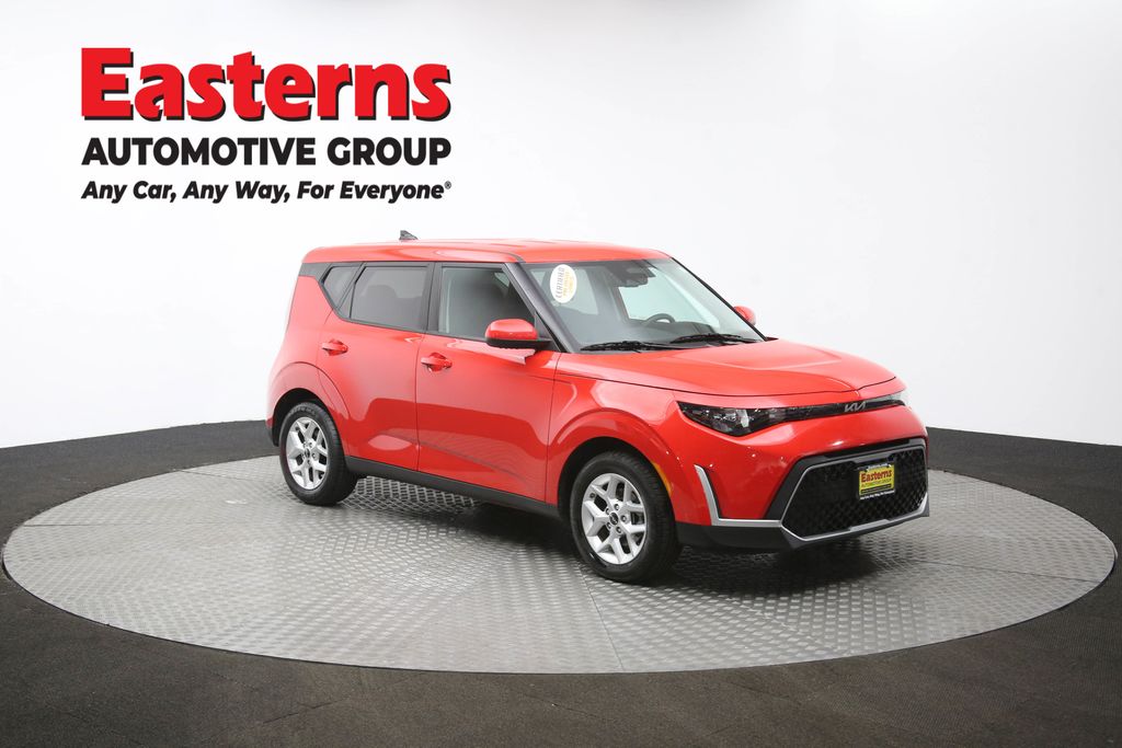 2024 Kia Soul LX Image 11 of 64