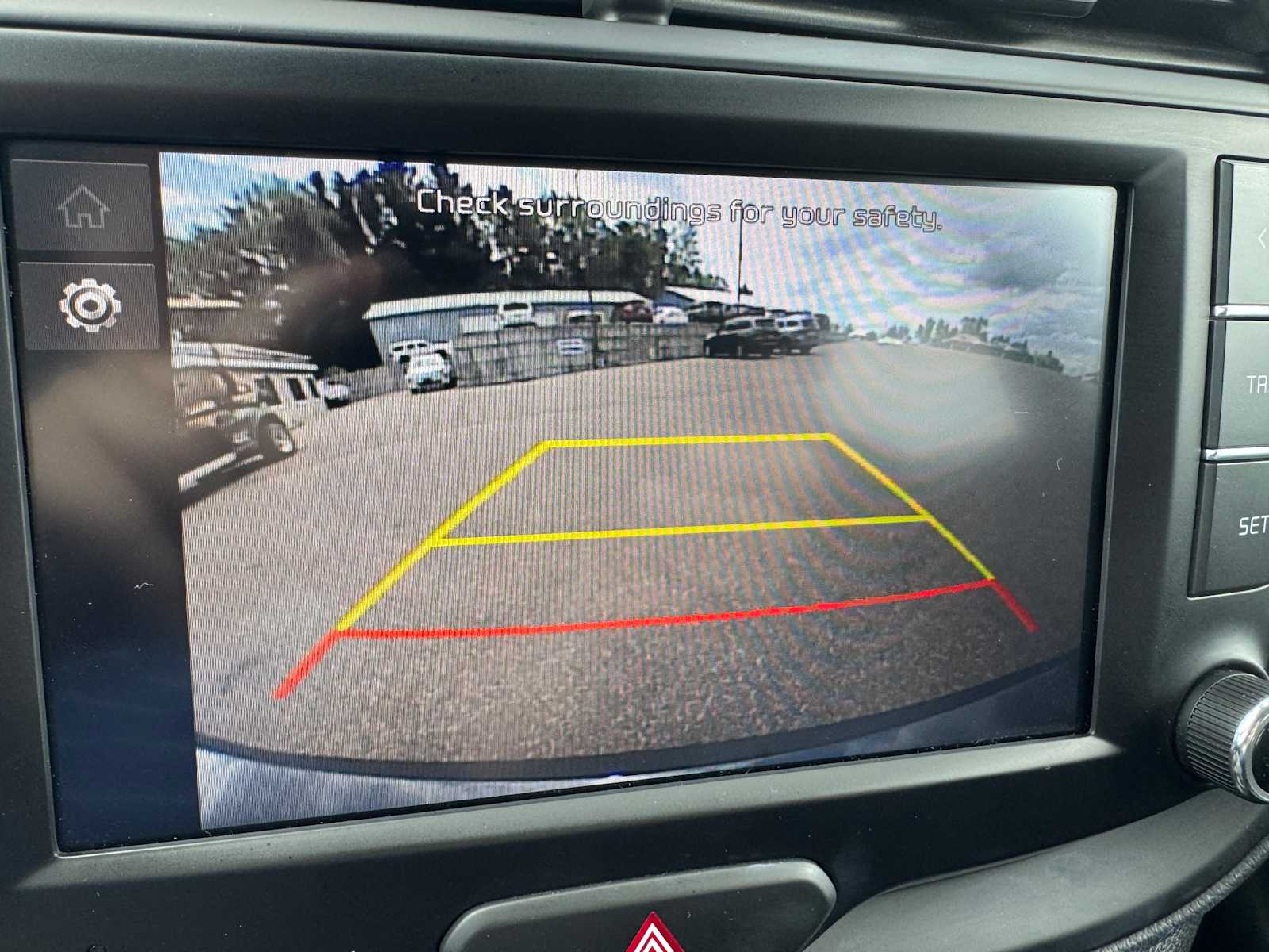 Vehicle image 17 of 28
