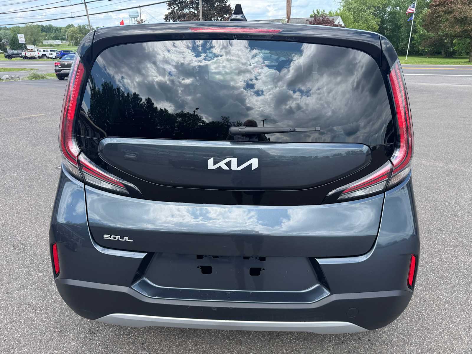 Vehicle image 7 of 28