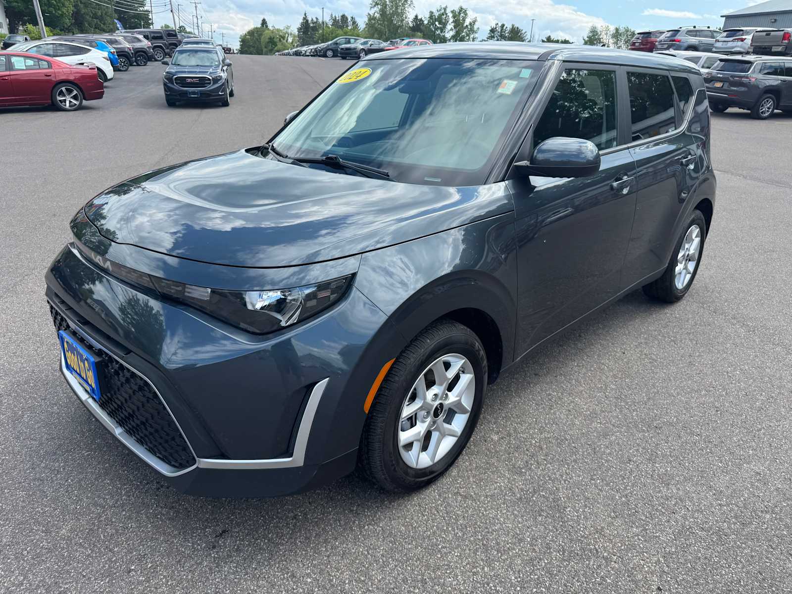 Vehicle image 1 of 28