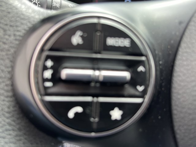 Vehicle image 22 of 43