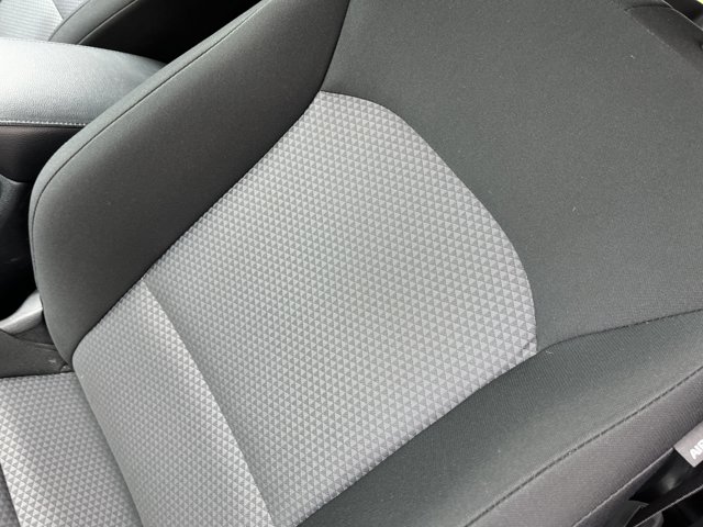Vehicle image 9 of 43
