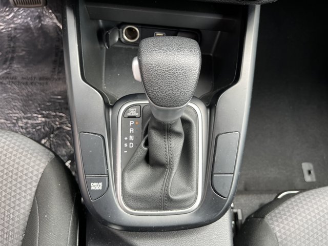 Vehicle image 27 of 43