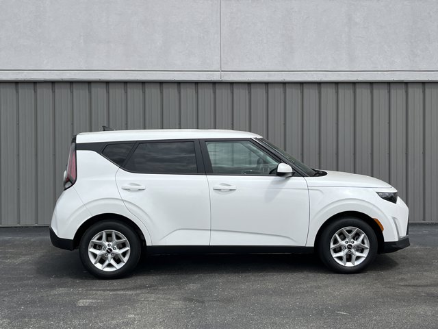 Vehicle image 2 of 43