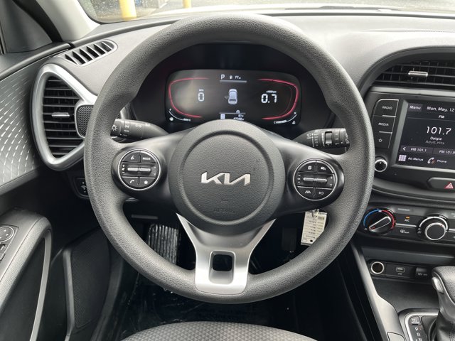 Vehicle image 11 of 43