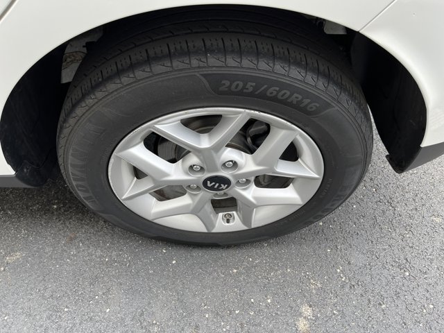 Vehicle image 42 of 43