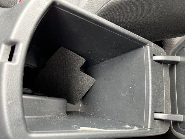 Vehicle image 28 of 43