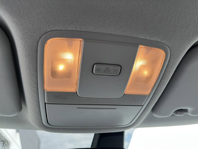 Vehicle image 29 of 43