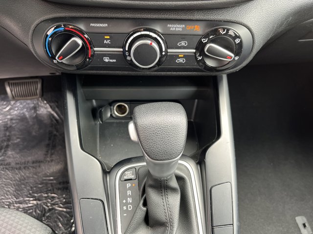 Vehicle image 25 of 43
