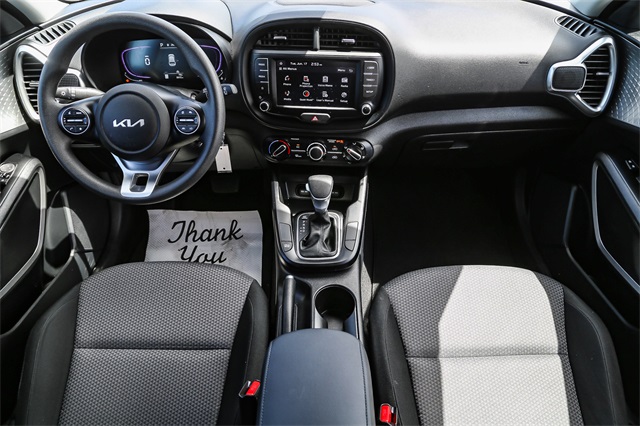 Vehicle image 15 of 26