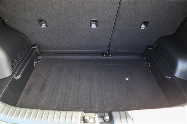 Vehicle image 11 of 26