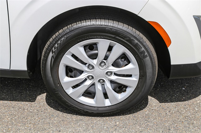 Vehicle image 10 of 26