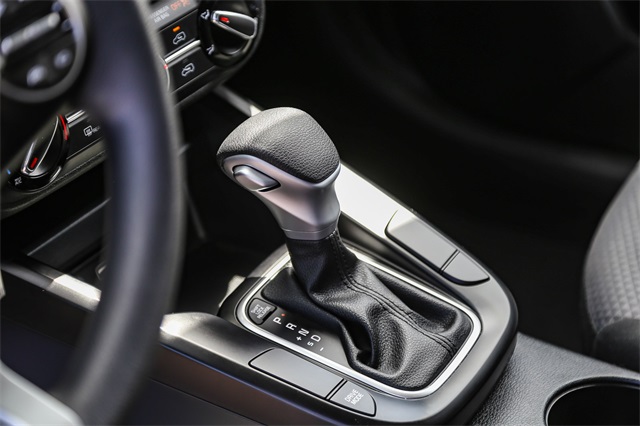 Vehicle image 19 of 26