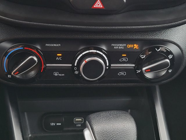 Vehicle image 17 of 25