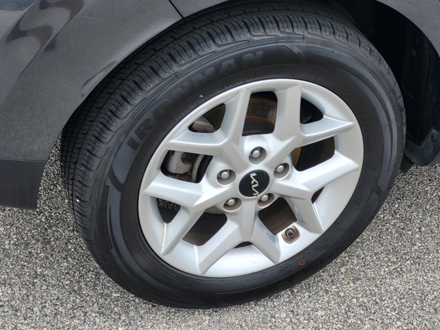 Vehicle image 7 of 25