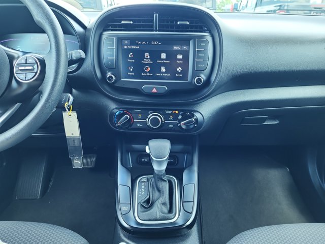 Vehicle image 20 of 25