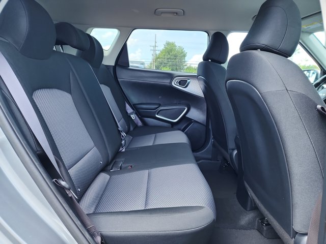 Vehicle image 11 of 25