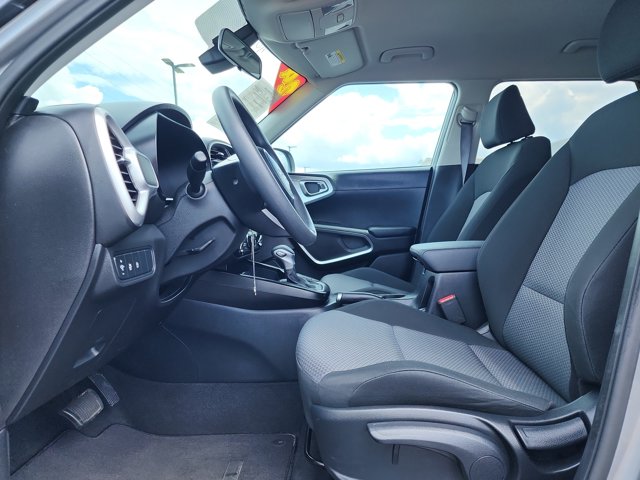 Vehicle image 13 of 25