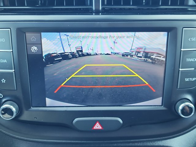 Vehicle image 19 of 25