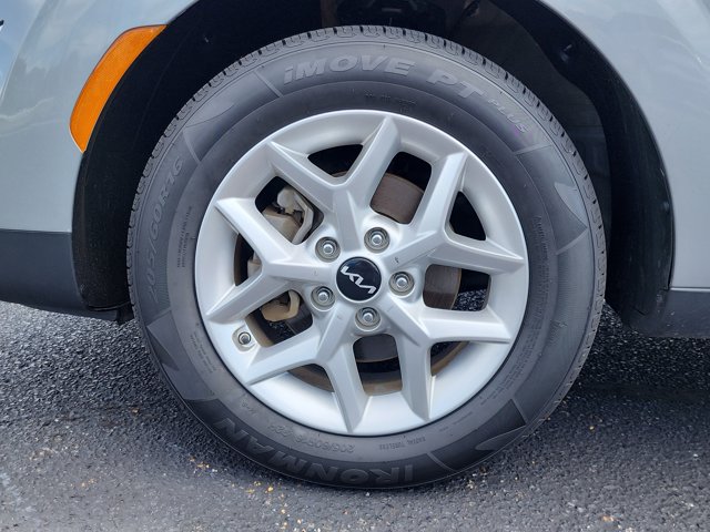 Vehicle image 9 of 25