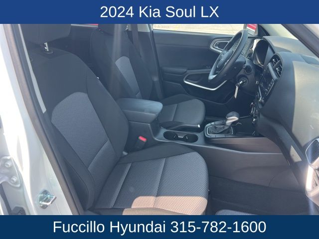Vehicle image 12 of 21