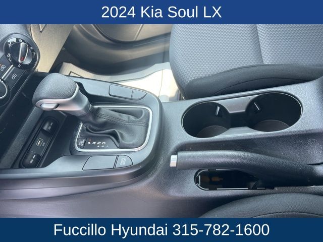 Vehicle image 18 of 21