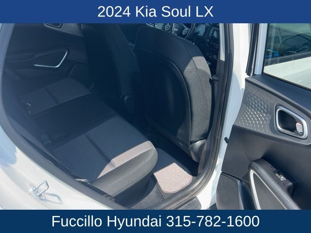 Vehicle image 13 of 21