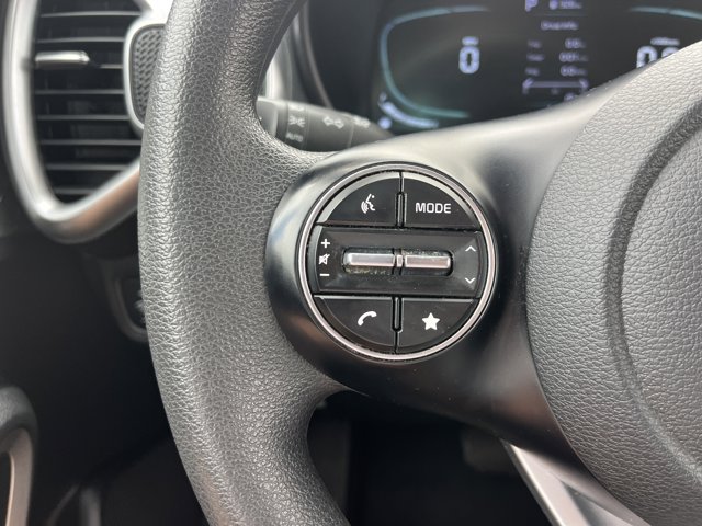 Vehicle image 11 of 15