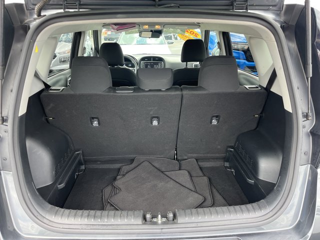 Vehicle image 9 of 15