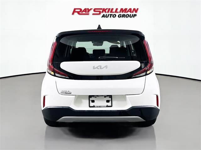 Vehicle image 6 of 44