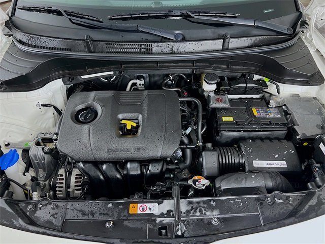 Vehicle image 25 of 44