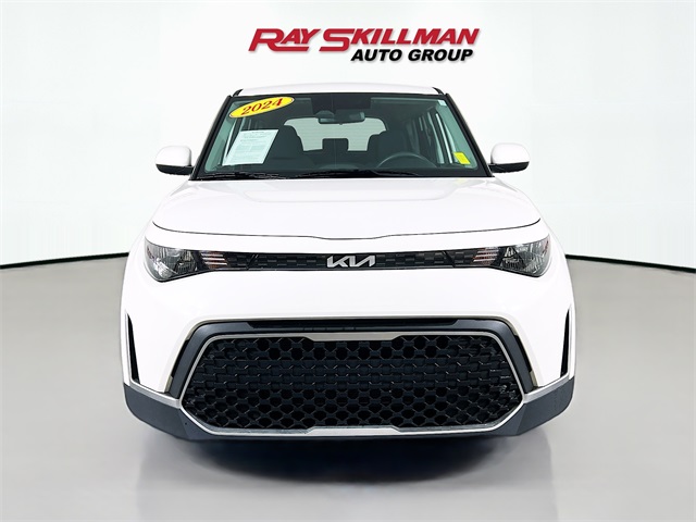 Vehicle image 2 of 44