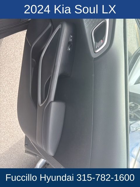 Vehicle image 21 of 21