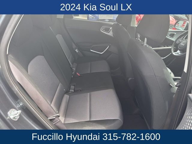 Vehicle image 13 of 21