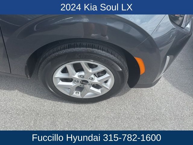 Vehicle image 9 of 21