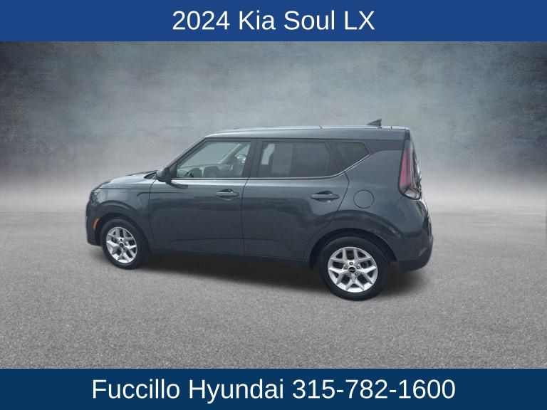 Vehicle image 7 of 21