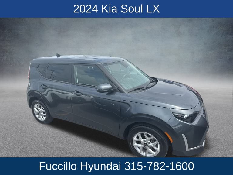 Vehicle image 4 of 21