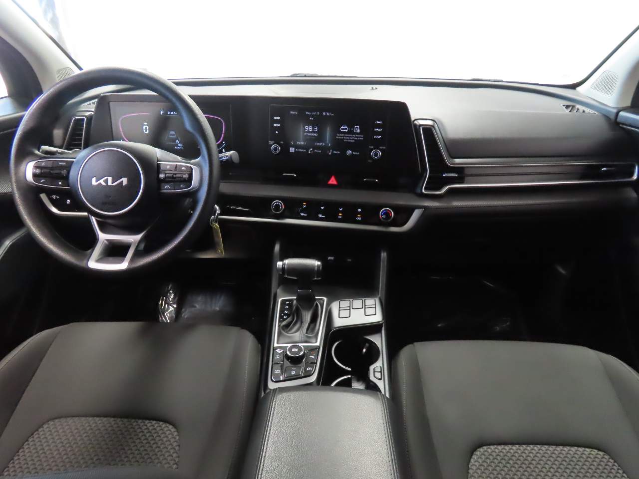 2024 Kia Sportage LX Image 10 of 18