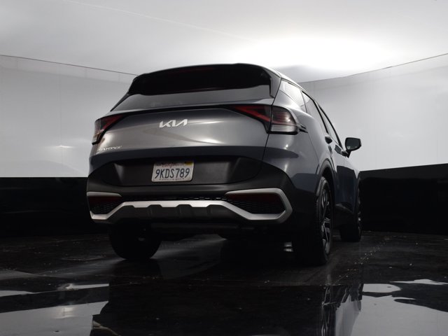 Vehicle image 23 of 41