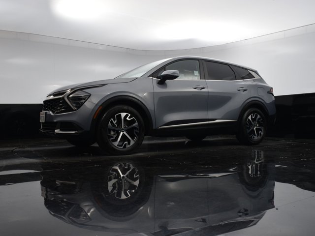 Vehicle image 25 of 41