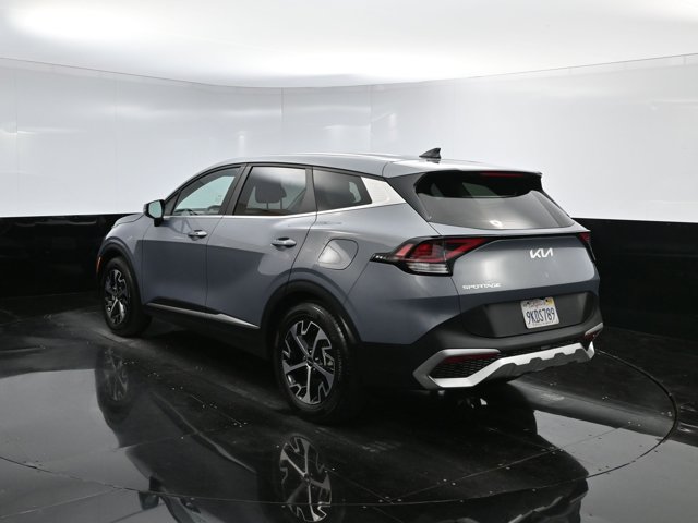 Vehicle image 27 of 41