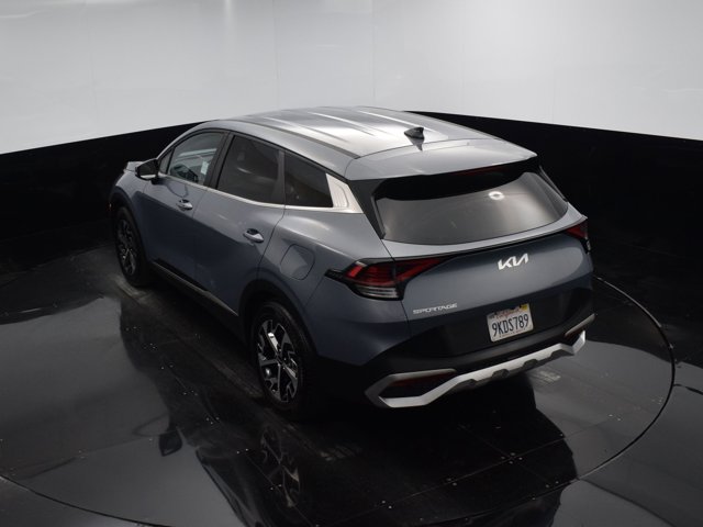 Vehicle image 28 of 41