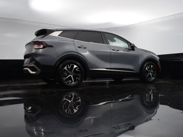 Vehicle image 20 of 41