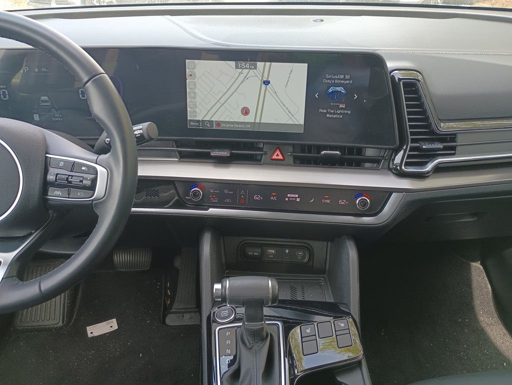 Vehicle image 19 of 30
