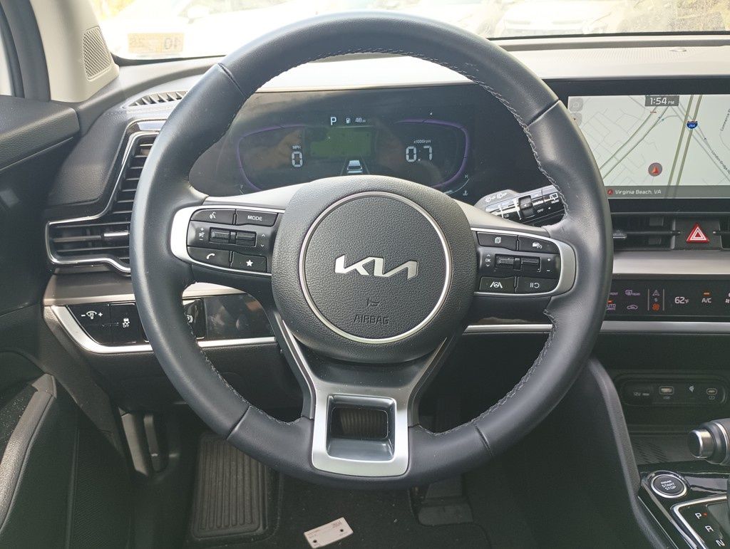 Vehicle image 15 of 30