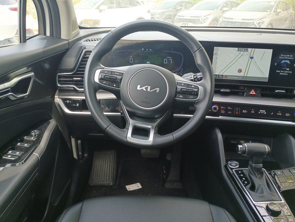 Vehicle image 14 of 30