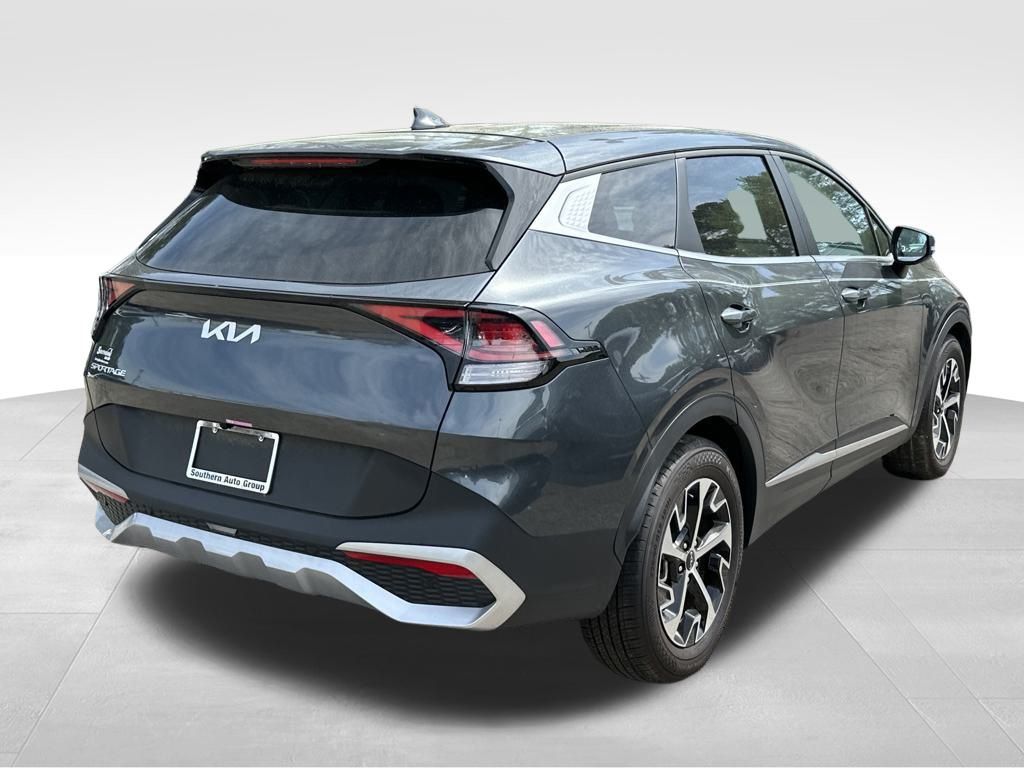 Vehicle image 4 of 22