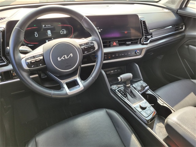 Vehicle image 12 of 25