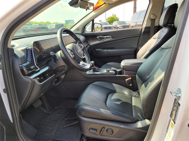 Vehicle image 9 of 25