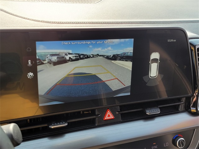 Vehicle image 17 of 25